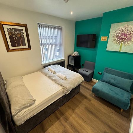 Southgate Luxury Apartments Elland 외부 사진
