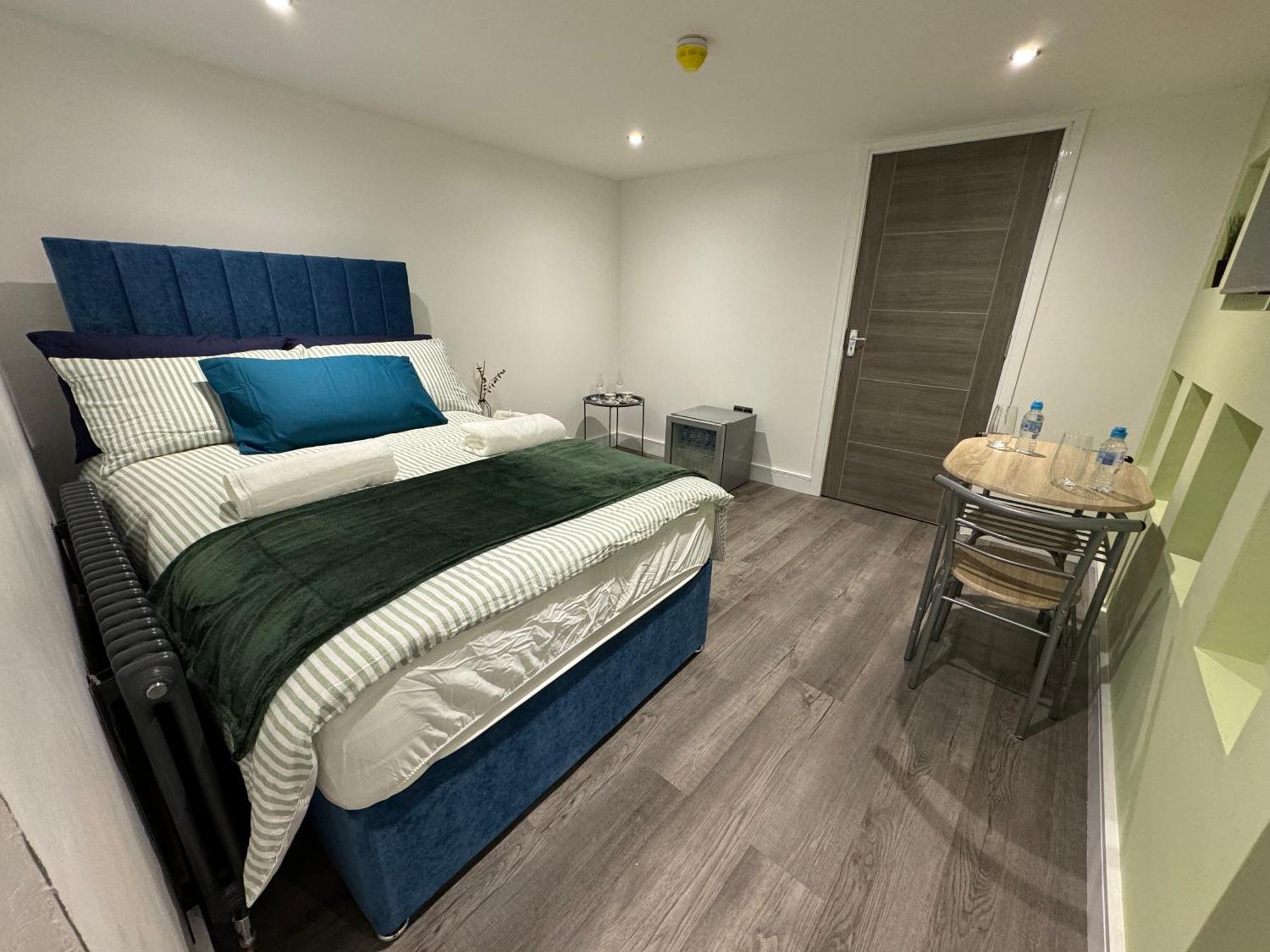 Southgate Luxury Apartments Elland 외부 사진