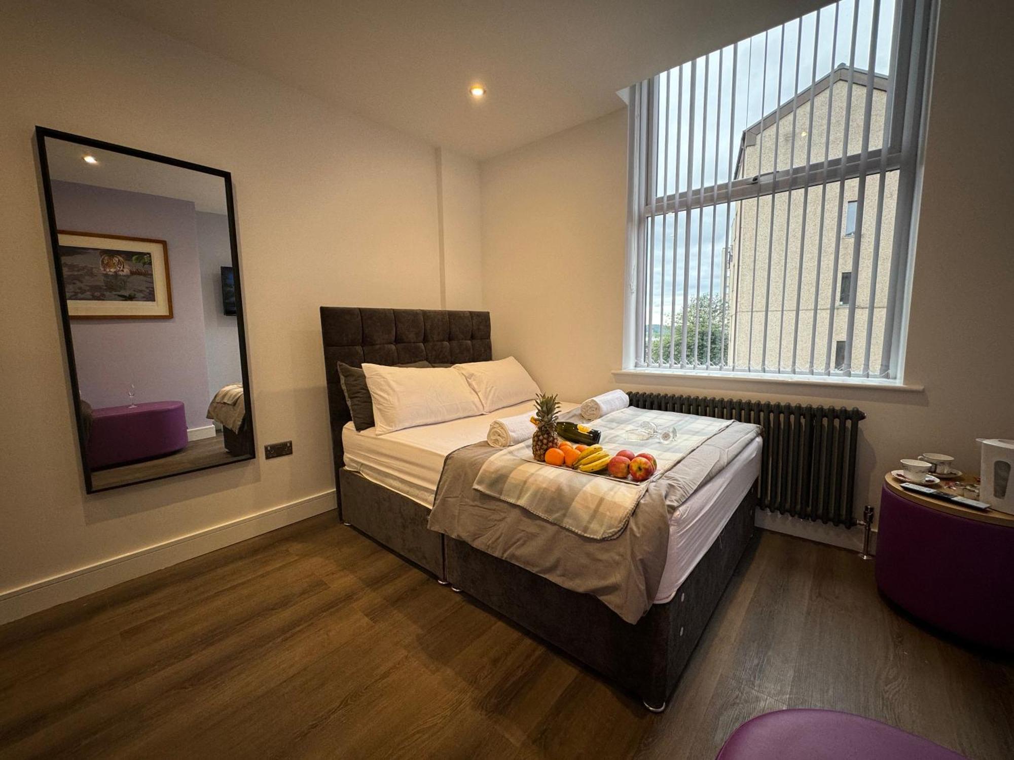 Southgate Luxury Apartments Elland 외부 사진