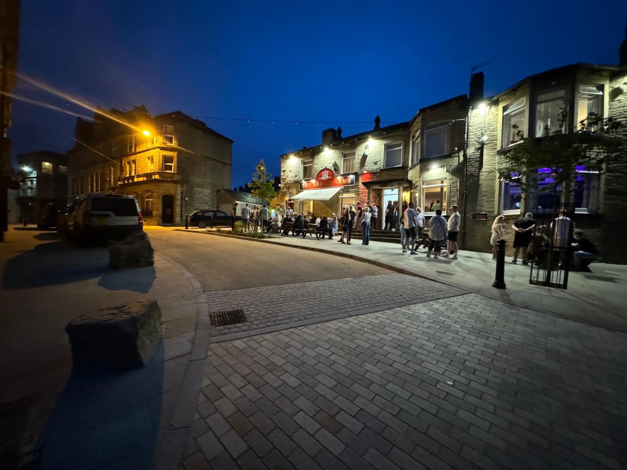 Southgate Luxury Apartments Elland 외부 사진