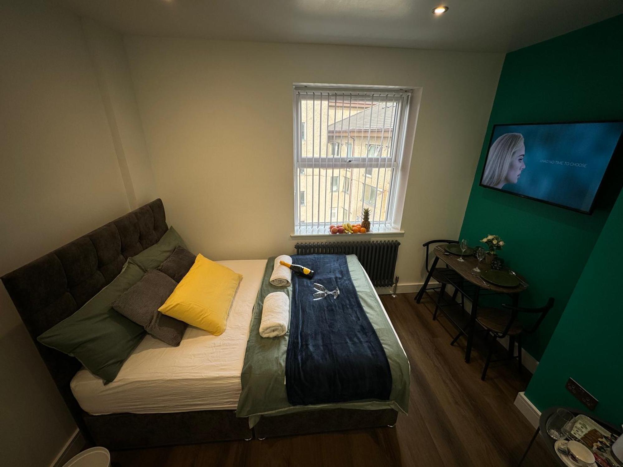 Southgate Luxury Apartments Elland 외부 사진