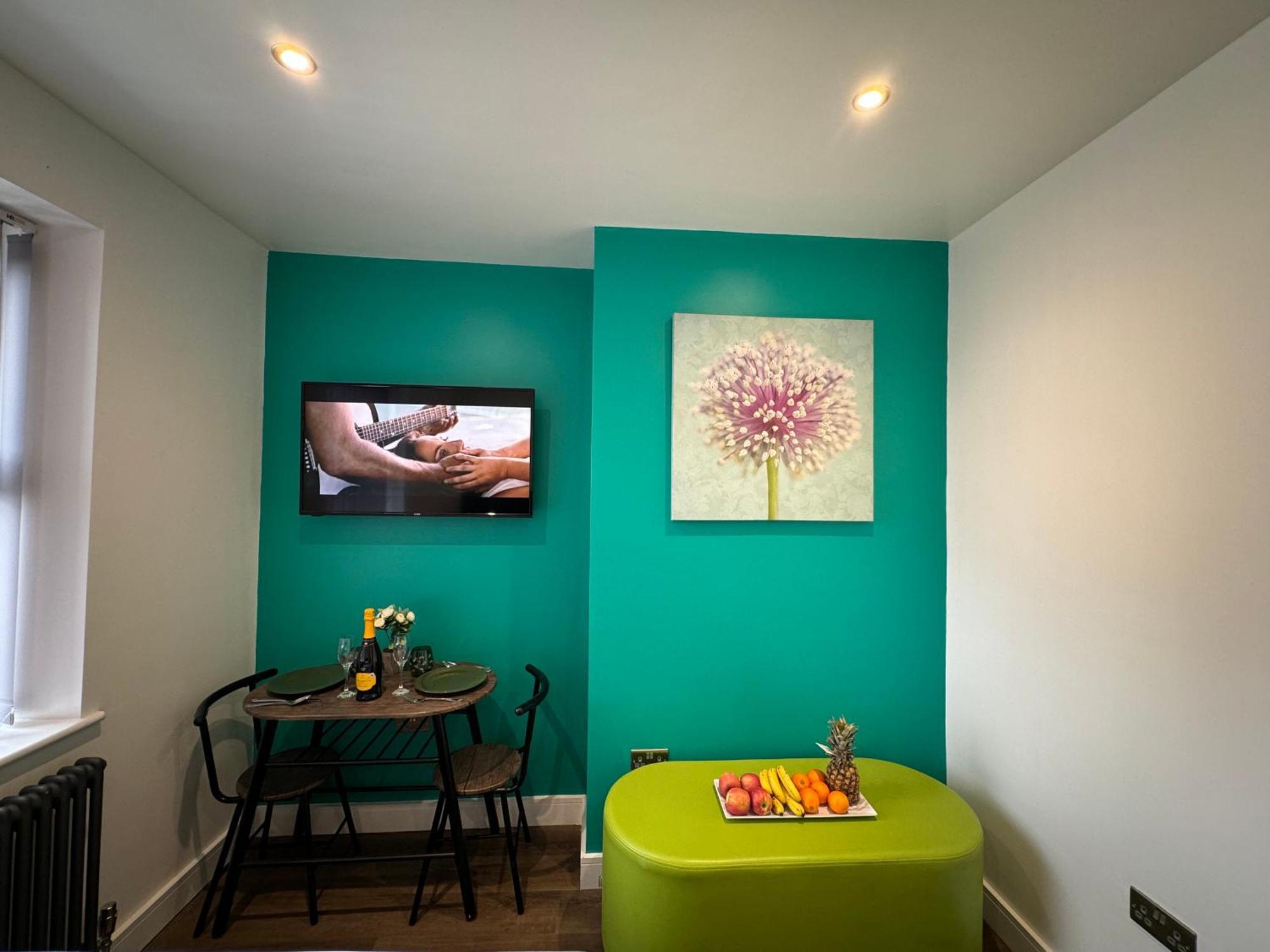 Southgate Luxury Apartments Elland 외부 사진