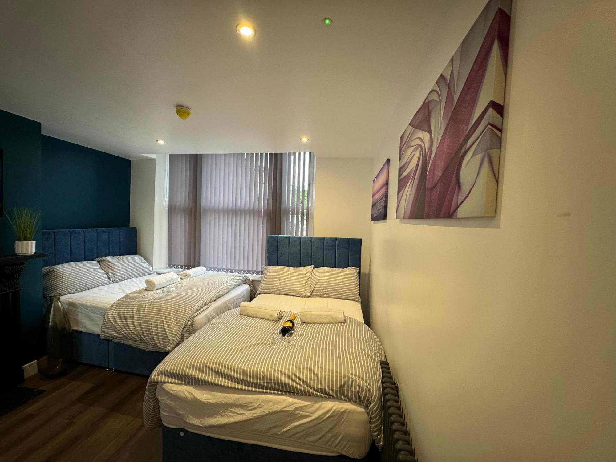 Southgate Luxury Apartments Elland 외부 사진