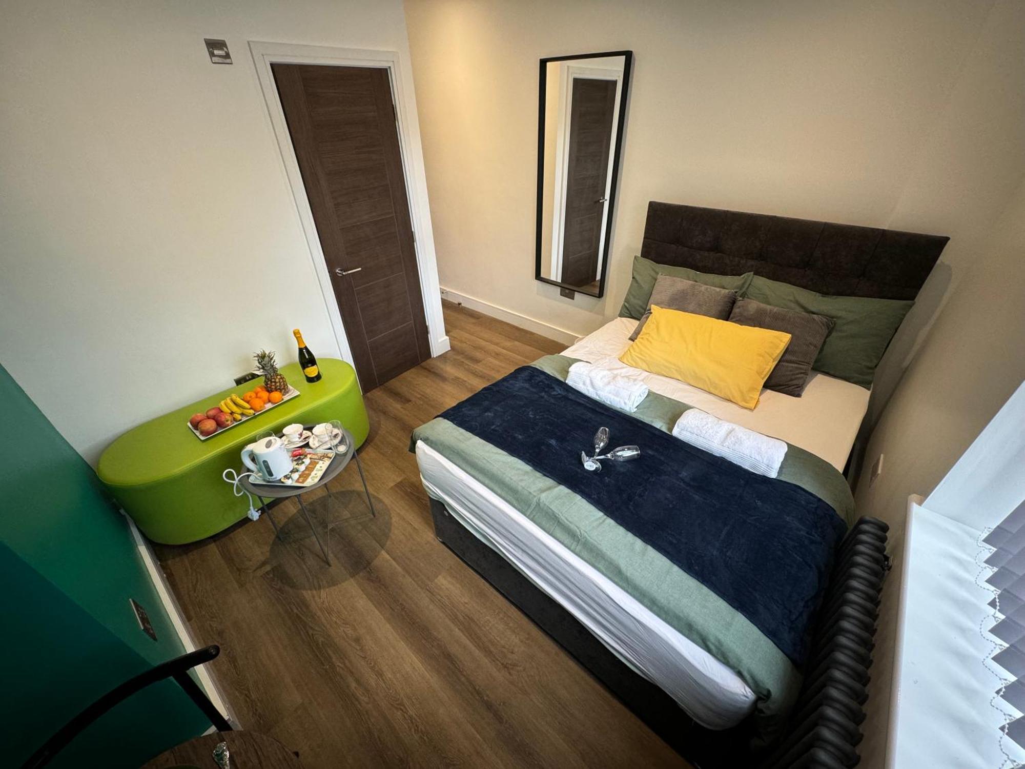 Southgate Luxury Apartments Elland 외부 사진