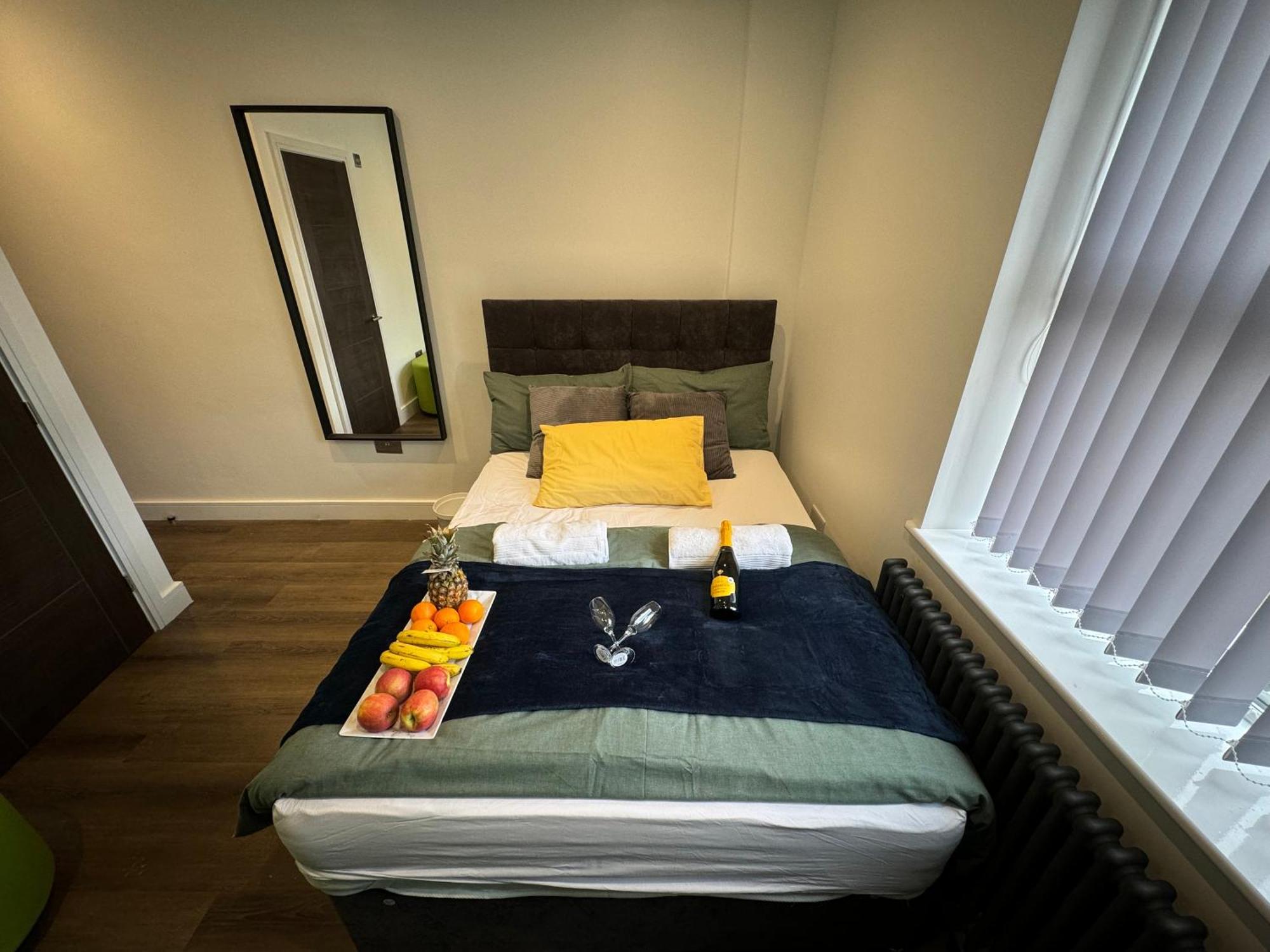 Southgate Luxury Apartments Elland 외부 사진