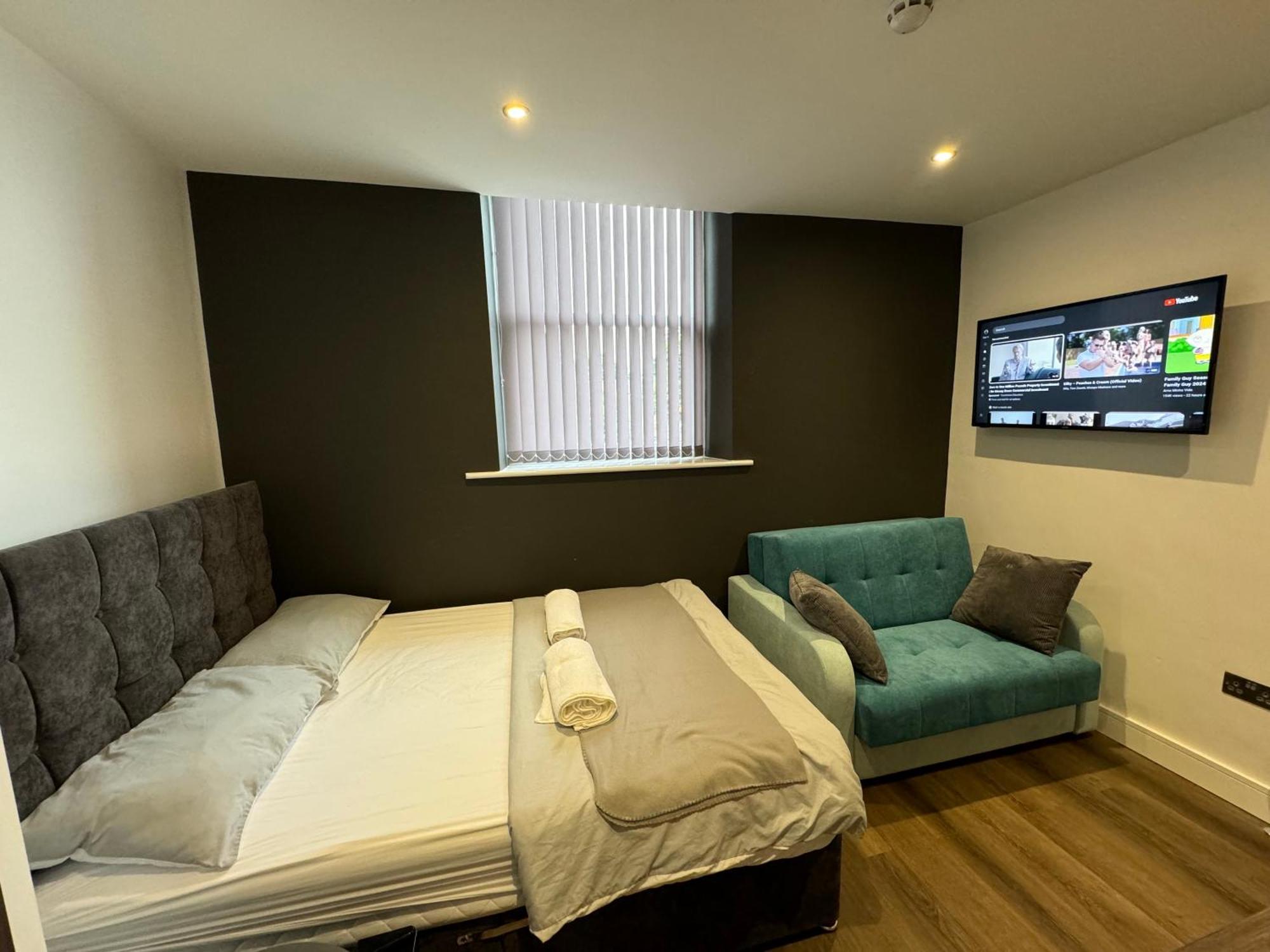 Southgate Luxury Apartments Elland 외부 사진