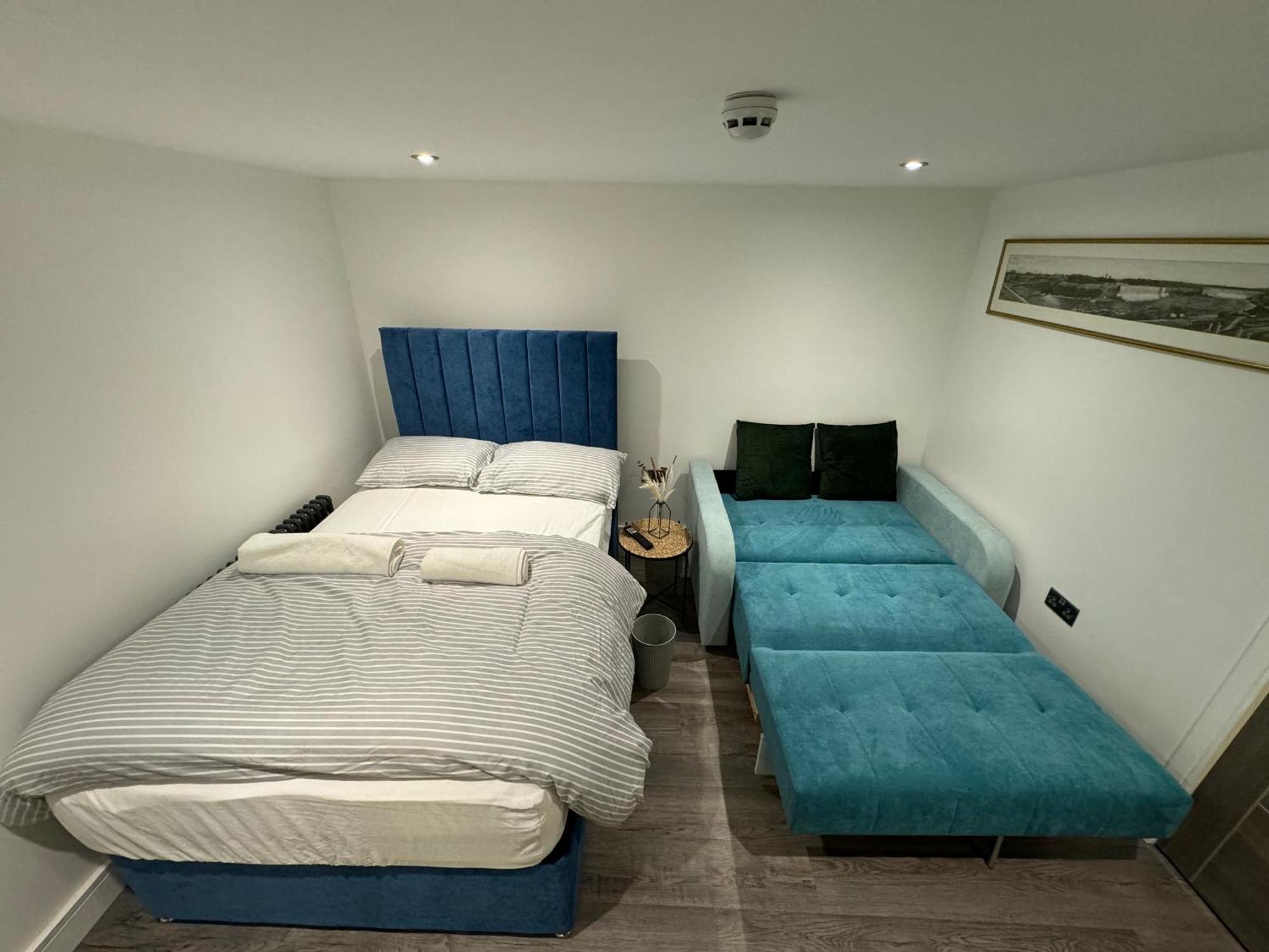 Southgate Luxury Apartments Elland 외부 사진