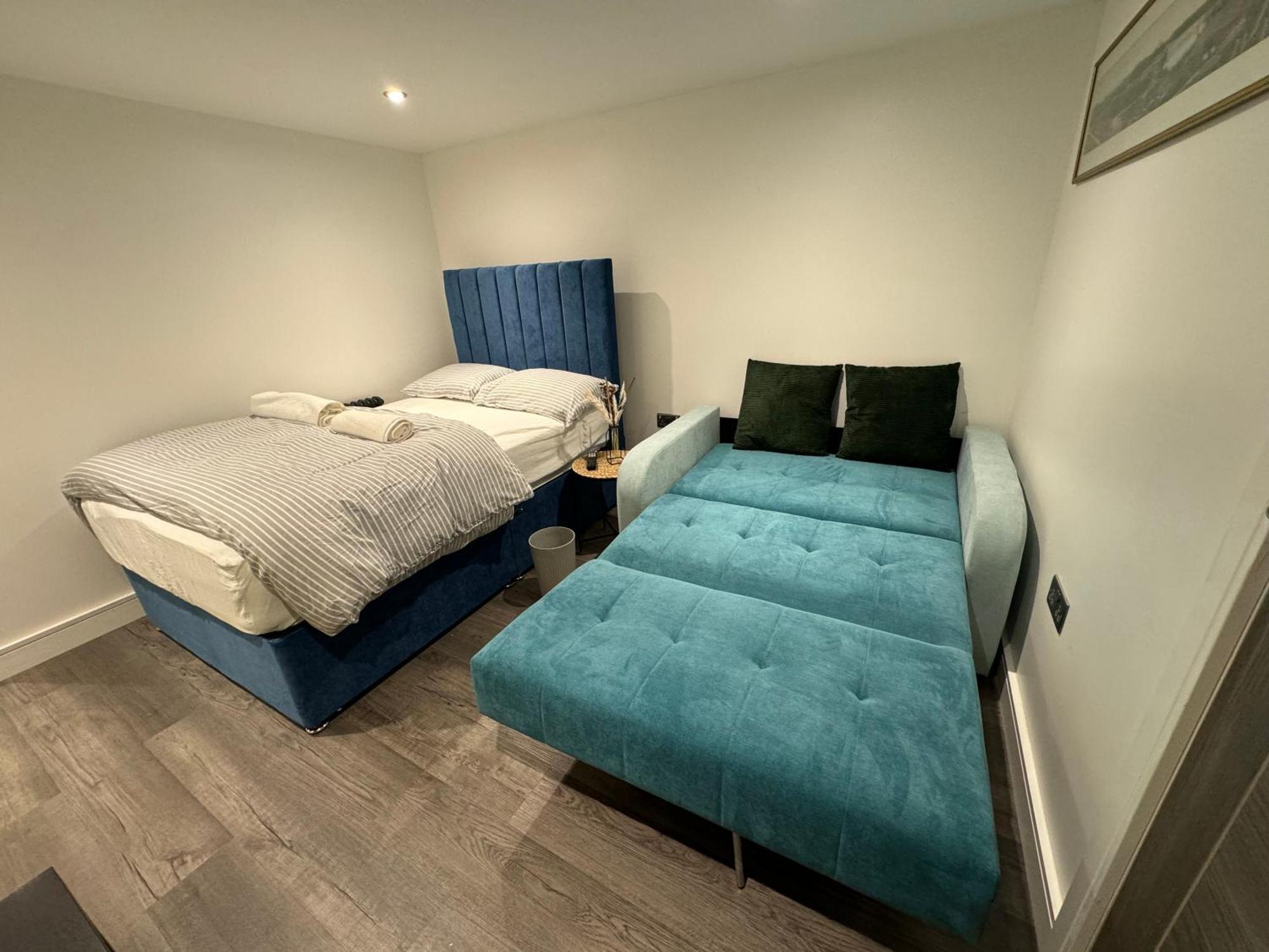Southgate Luxury Apartments Elland 외부 사진