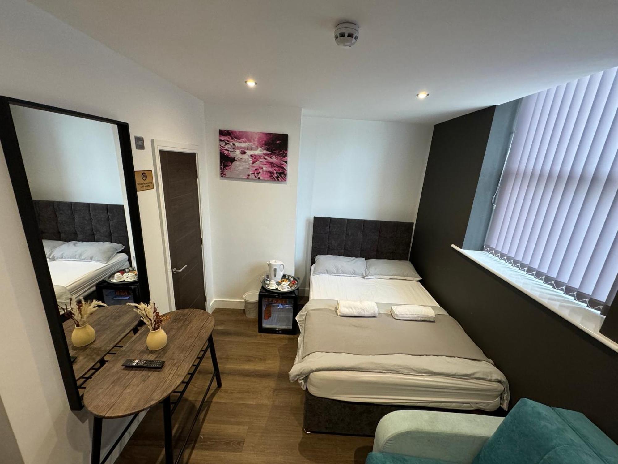 Southgate Luxury Apartments Elland 외부 사진