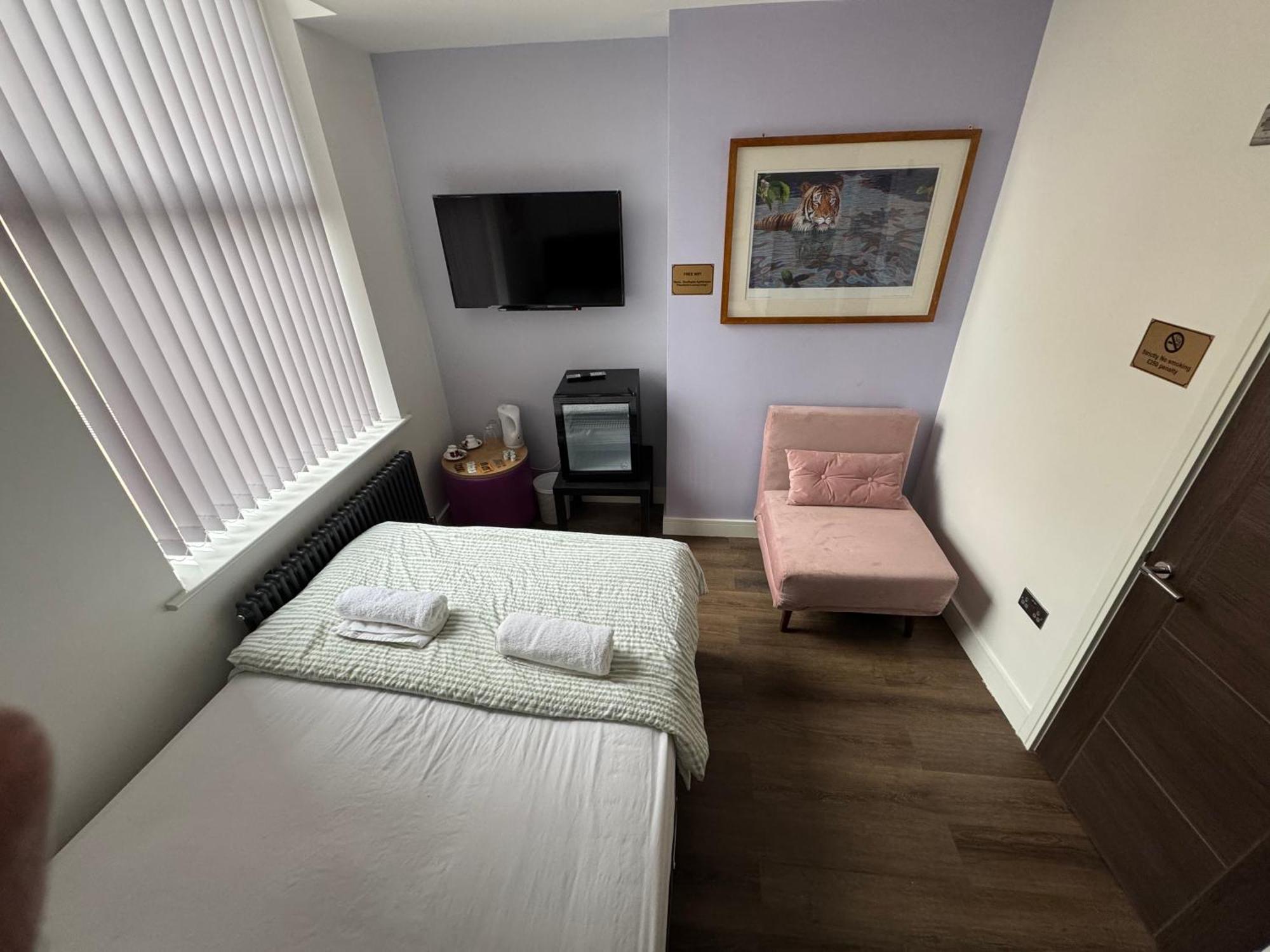 Southgate Luxury Apartments Elland 외부 사진